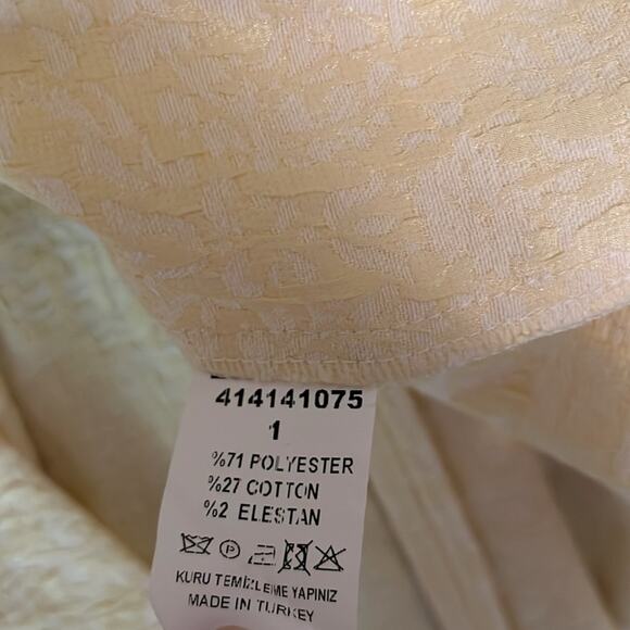 Tailored Pleated Midi Dress with Knot Detail - Picture 9 of 9